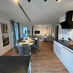 Rema Homes - Moderne Mit Kueche In *