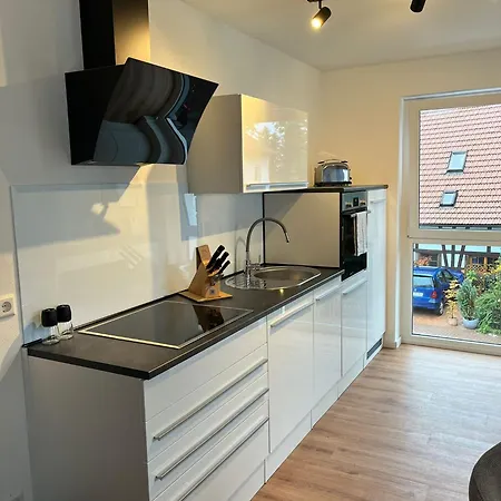 Rema Homes - Moderne Mit Kueche In Apartmán