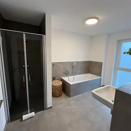 Rema Homes - 180x200 Bett Küche Bad 50